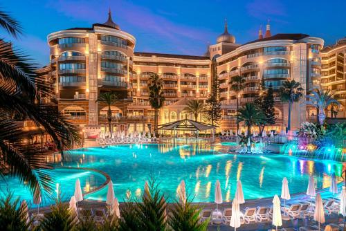 Πισίνα στο ή κοντά στο Arycanda Kirman Premium - Ultra All Inclusive