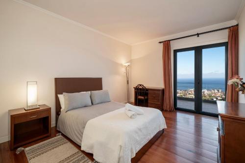 Exquisite Madeira Villa Villa Funchal Luz 5 Bedroom Heated Pool