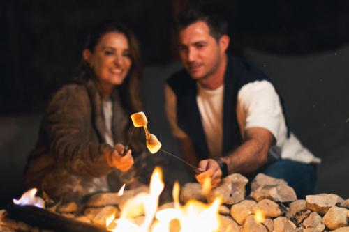 Tetamu yang menginap di Thousand Nights Camp