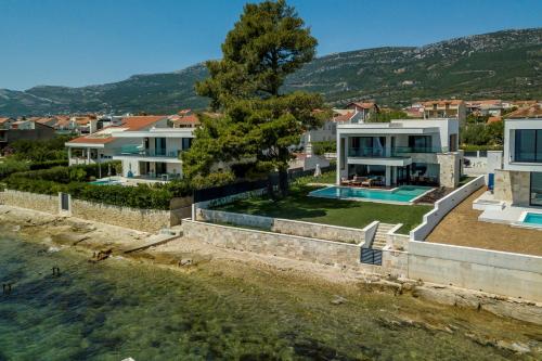 Glamorous Kastela Villa 4 Bedrooms Villa Seafront Paradise Private Pool