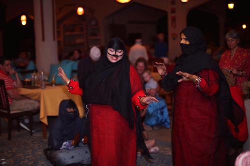 Tetamu yang menginap di Thousand Nights Camp