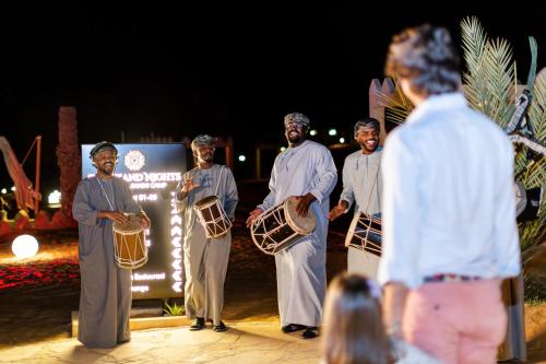 Tetamu yang menginap di Thousand Nights Camp