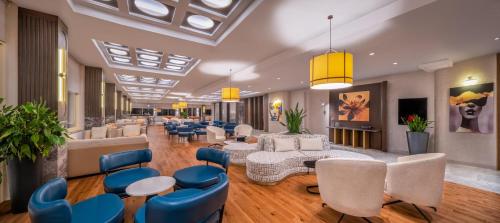 Ruang duduk di Trendy Palm Beach Adults Only