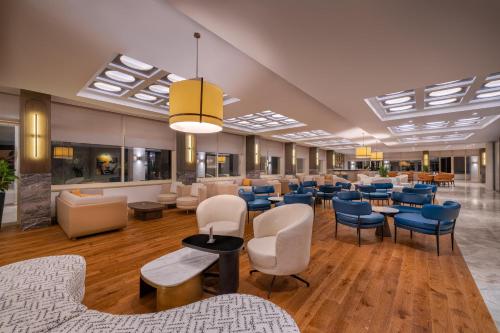 Ruang duduk di Trendy Palm Beach Adults Only