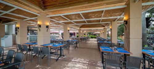 Restoran atau tempat lain untuk makan di Trendy Palm Beach Adults Only