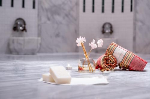 Gambar di galeri bagi Trendy Palm Beach Adults Only di Side