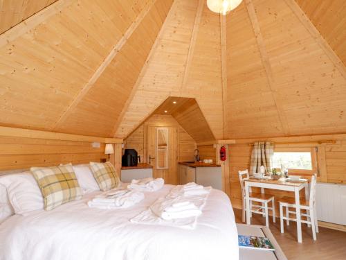 Ένα ή περισσότερα κρεβάτια σε δωμάτιο στο Little Luxe Lodges 1