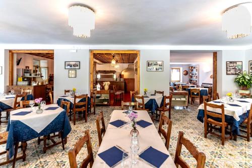 Restoran atau tempat lain untuk makan di Hotel National
