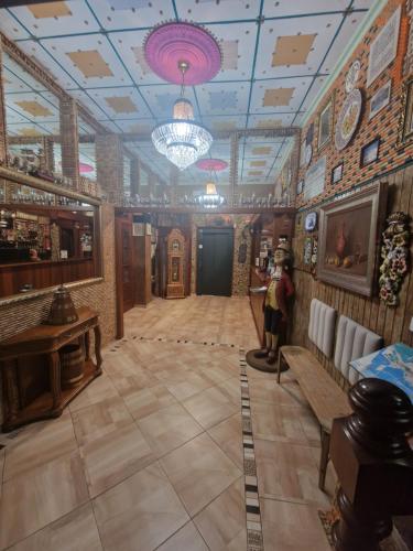 Restoran atau tempat lain untuk makan di HOTEL OS PAZOS familiar