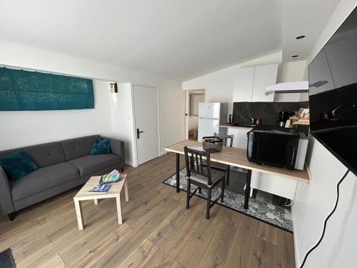 Dapur atau dapur kecil di Maisonnette de 29 m2