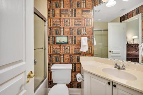 Ένα μπάνιο στο St. Simons Grand #315