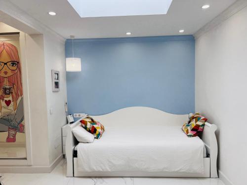 Apartments with tropical garden and sea water pool