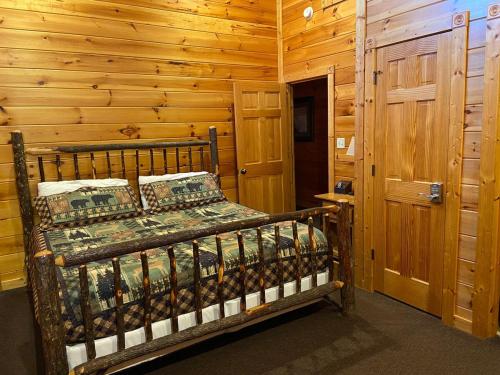 Katil atau katil-katil dalam bilik di Best 3King EnSuites, Views, Game&Theater Rms, Pool