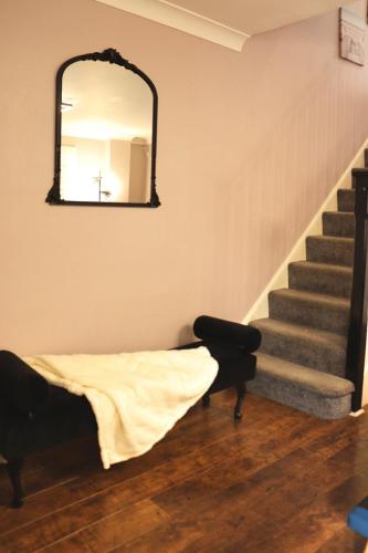 Φωτογραφία από το άλμπουμ του Heathrow Stays Entire House Near Heathrow, Free WiFi, Family-Friendly & Garden σε Northolt