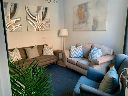 Posezení v ubytování Brampton Holiday Cottage @ 4 Gelt Road