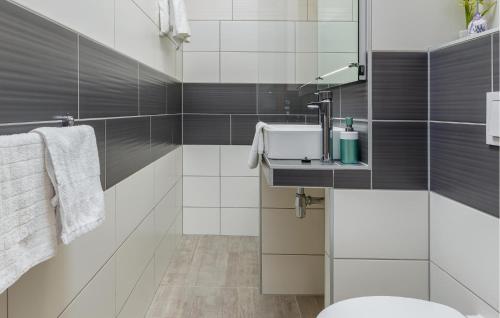 Pet Friendly Apartment In Pula With Wifi