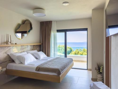 Ένα ή περισσότερα κρεβάτια σε δωμάτιο στο Villa Kukurina - luxury service with view
