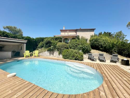 Grande Villa 6 personnes avec piscine dans un cadre verdoyant