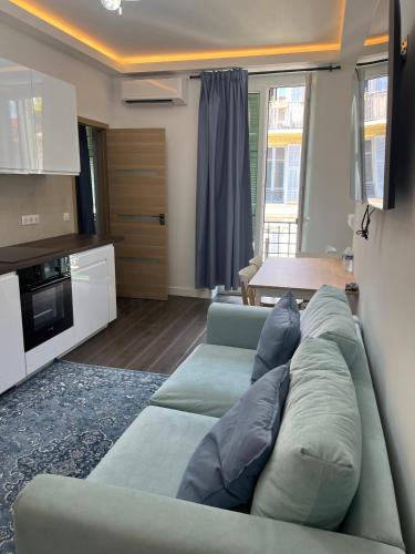 Μια τηλεόραση ή/και κέντρο ψυχαγωγίας στο 2P Centre Ville