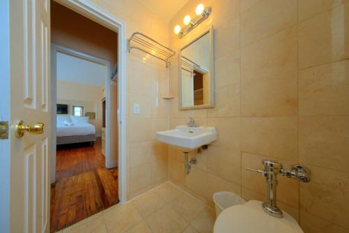 Gallery image of Single Renovated Room by the Beach in Miami Beach