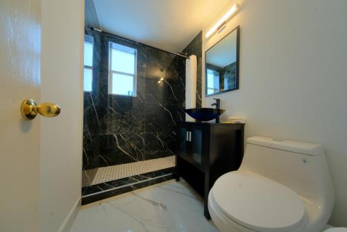 Gallery image of Single Renovated Room by the Beach in Miami Beach