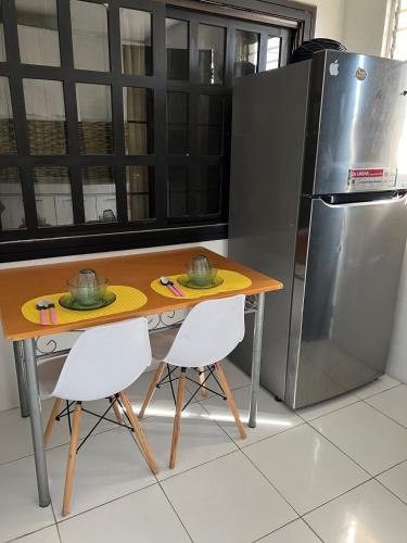 Kuchyň nebo kuchyňský kout v ubytování Budget Quick Stay 1BR Private Home in San Fernando