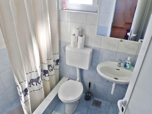 Apartment in Starigrad-Paklenica 6860