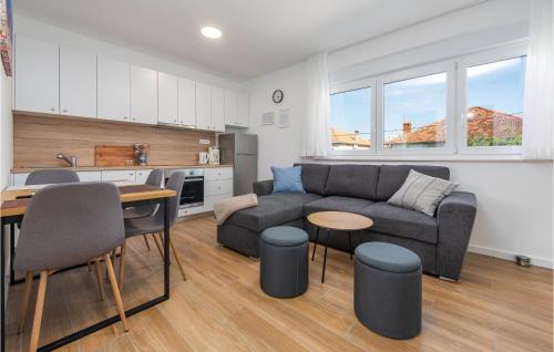 Awesome Apartment In Zadar With Swimming Pool