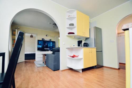 Η κουζίνα ή μικρή κουζίνα στο Spacious apartment with balcony