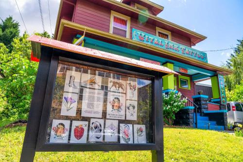 Φωτογραφία από το άλμπουμ του Lively Alberta Arts Studio στο Πόρτλαντ