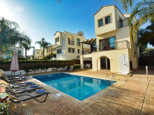 Villa Protaras Paralia Spacious 4Bdr Central Protaras Villa