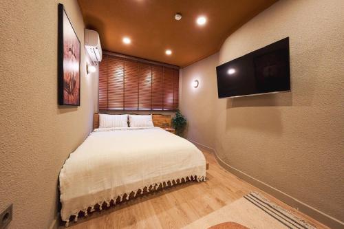 Μια τηλεόραση ή/και κέντρο ψυχαγωγίας στο Tare Suites Beşiktaş