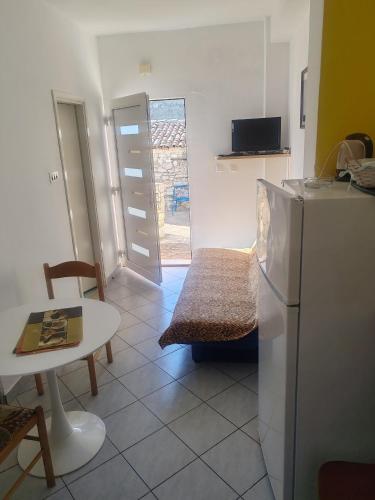 Dapur atau dapur kecil di Apartments with parking space Zman, Dugi otok - 449