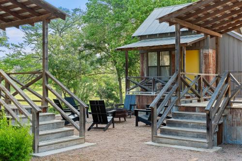 Balkoni atau teres di Camp Comfort