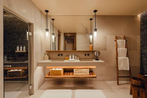 Koupelna v ubytování Nobu Hotel Los Cabos