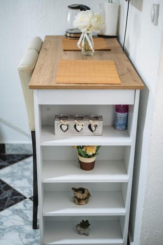 ドプラー・ヴォダにあるStudio Apartments with balconyのギャラリーの写真