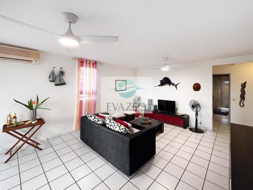 Χώρος καθιστικού στο Appartement Trois Ilets Autentik hm302 2ch vue mer