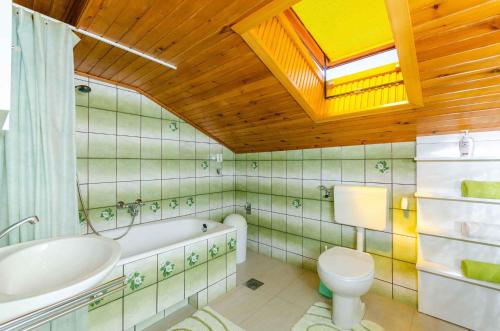 Two-Bedroom Apartment in Crikvenica VII