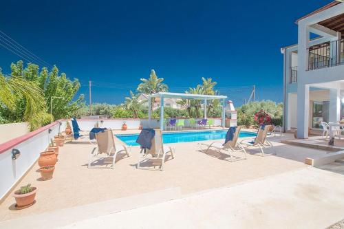 Villa Akefalo - Beautiful 3 Bedroom Protaras Villa With Private Pool