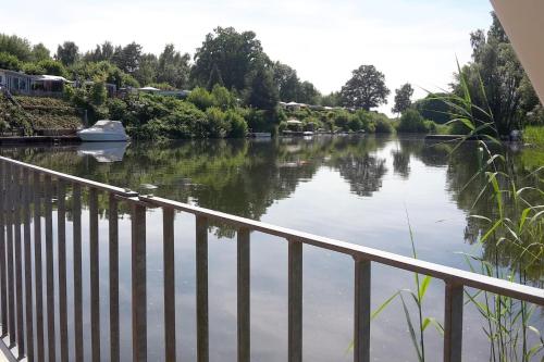 Gambar di galeri bagi Ferienwohnung am Prüßsee in Güster, cleaning included di Güster