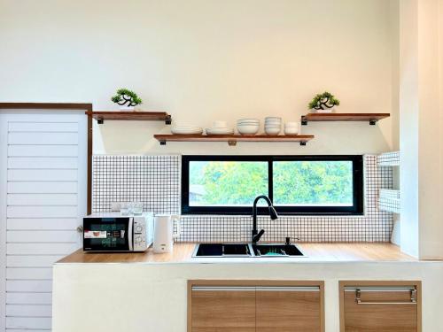 Cucina o angolo cottura di 2 bedroom Rayong long stay U - tapao Airport