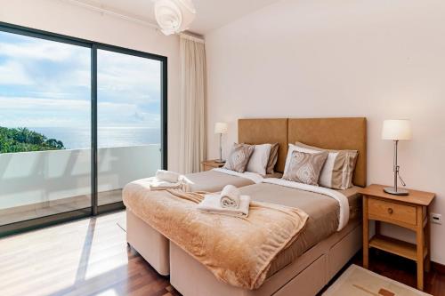 Extravagant Calheta Villa The Designhouse 4 Bedrooms Stunning Sea Views