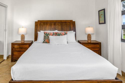 Katil atau katil-katil dalam bilik di Exclusive oceanfront oasis in Kihei