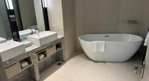 Bilik mandi di Echarm Hotel Liuzhou High-speed Railway Station