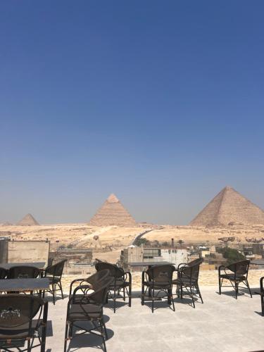 Afbeelding uit fotogalerij van sekhmet pyramids view in Caïro