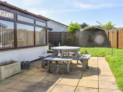 Aed väljaspool majutusasutust The Batch