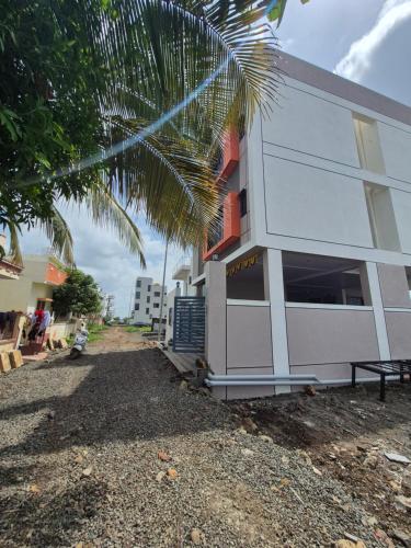 El edificio en el que está la casa de huéspedes