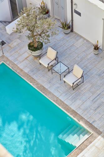 Poseidonion Grand Hotelの敷地内または近くにあるプール