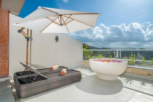 Balkón nebo terasa v ubytování SADAMATRA - Luxury Infinity Views