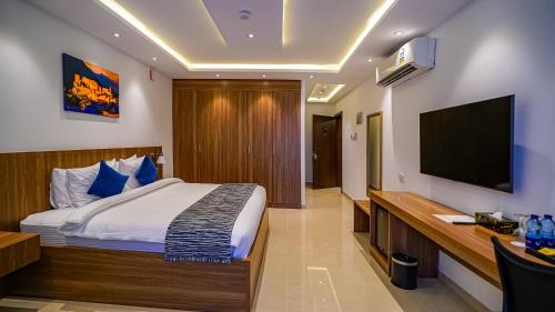 TV a/nebo společenská místnost v ubytování Duqm Express Hotel
